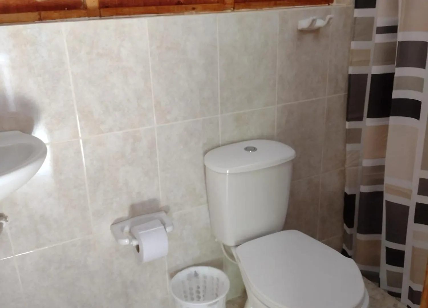 Sapiens House Cabana Del Lago 3 Cali Camping